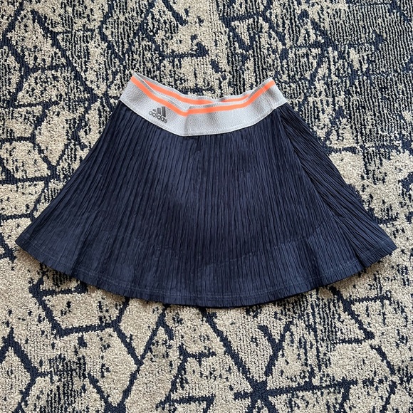 Adidas “MatchCode” skirt in Legend Ink - Picture 10 of 15